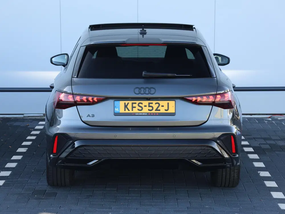 Audi A3 45 TFSI e S edition Competition uit 2026, foto 6