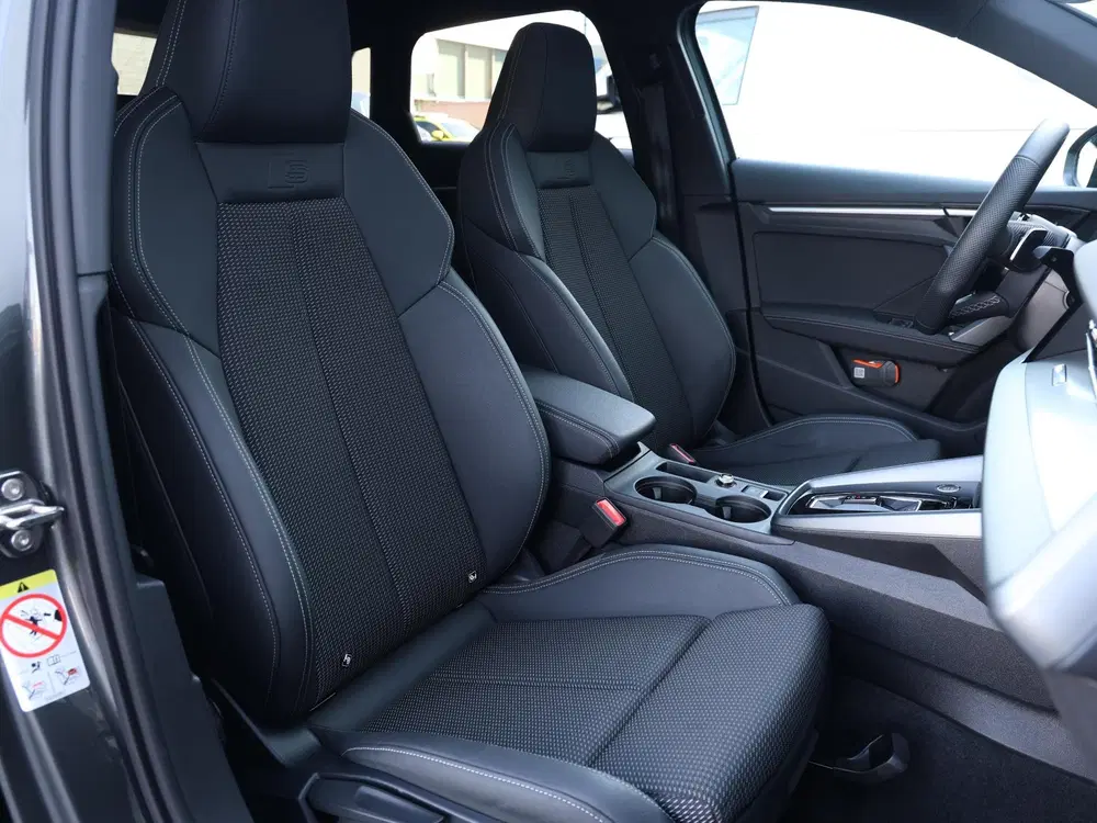 Audi A3 45 TFSI e S edition Competition uit 2026, foto 8