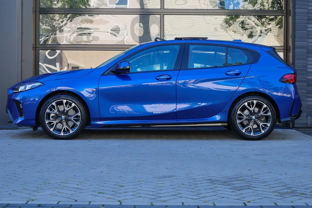 BMW 1-serie 123 xDrive uit 2025, foto 14