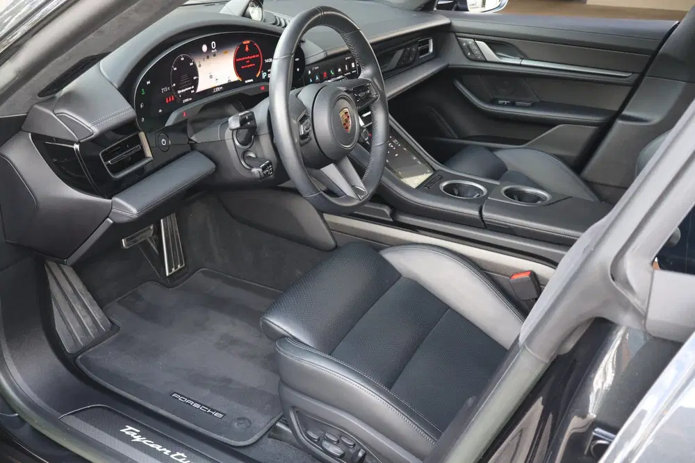 Porsche Taycan Turbo S *Nieuwprijs € 202.452 uit 2023, foto 8