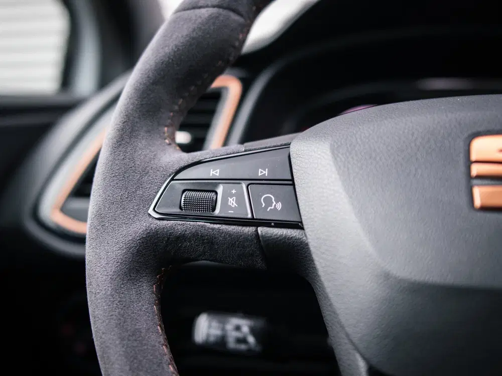 SEAT Leon 2.0 TSI CUPRA R 4DRIVE PANO CARBON BREMBO uit 2020, foto 13