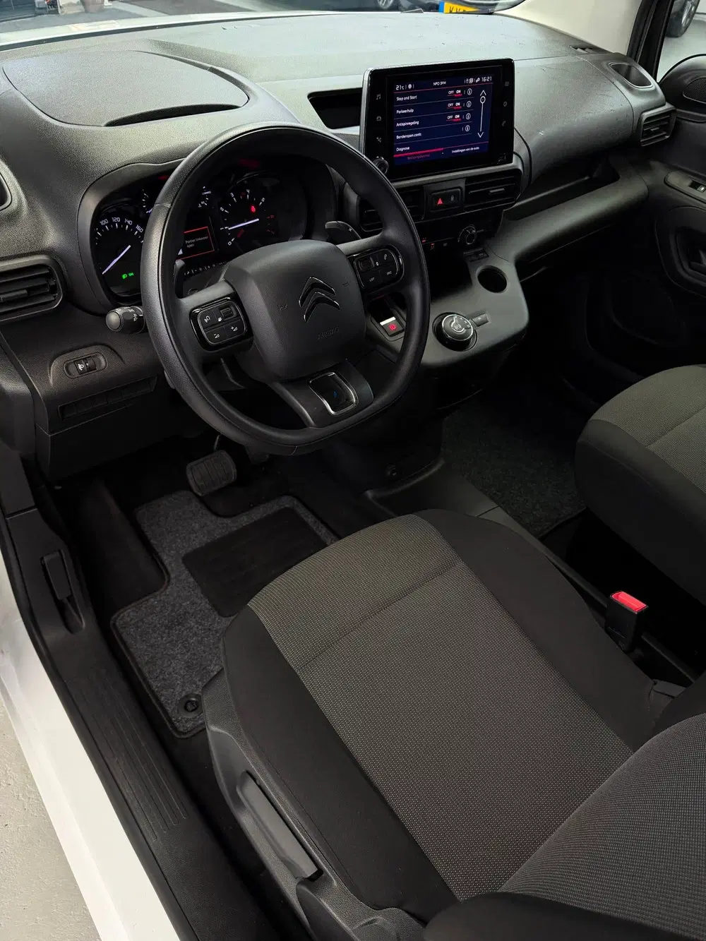 Citroën Berlingo Citroen Berlingo 1.2 PureTech CarPlay Came uit 2022, foto 3