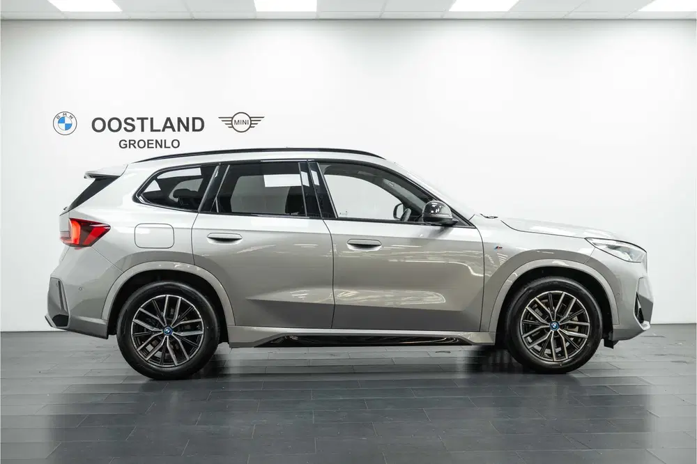 BMW X1 xDrive25e M Sport Automaat uit 2024, foto 2