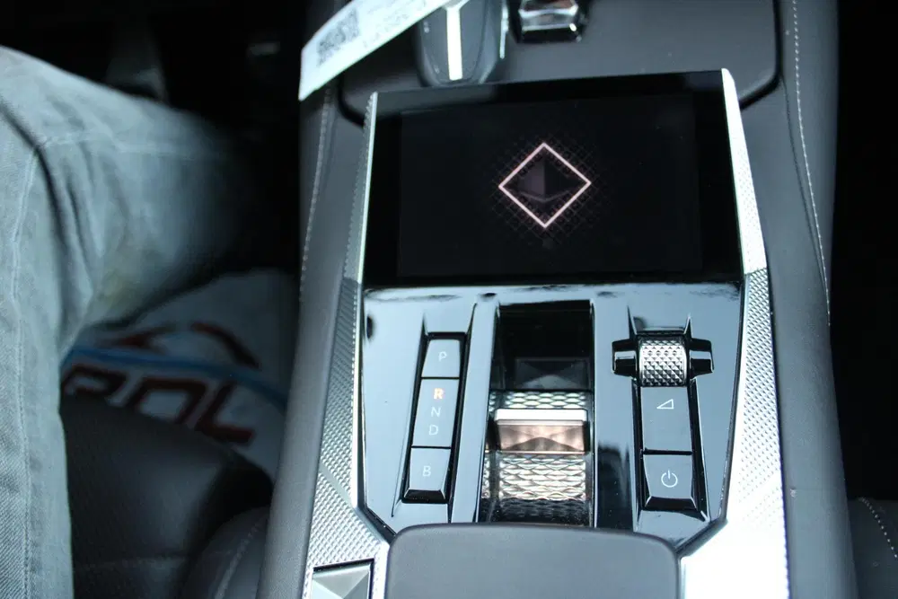 DS Automobiles DS 4 DS 4 E-Tense La Première LedMatrix uit 2022, foto 15