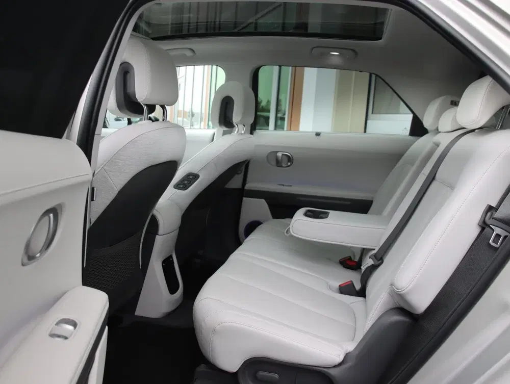 Hyundai IONIQ 5 Lounge 73kWh Panoramdak uit 2023, foto 7