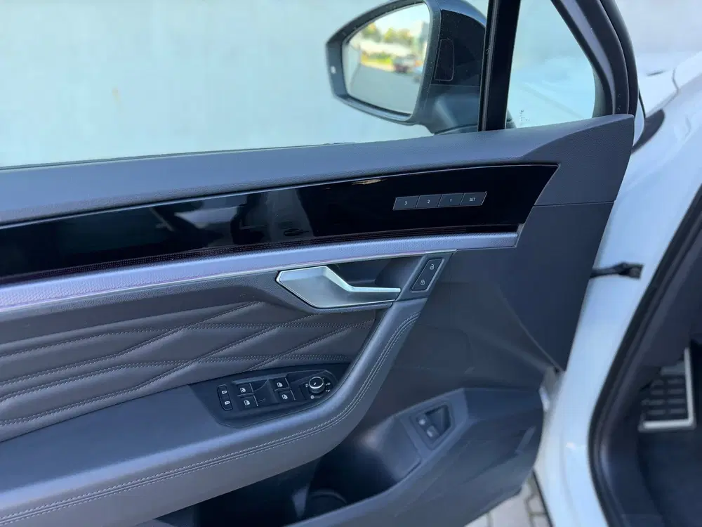 Volkswagen Touareg 3.0 TSi eHybrid R 462Pk Puglia Black Dyn uit 2023, foto 10