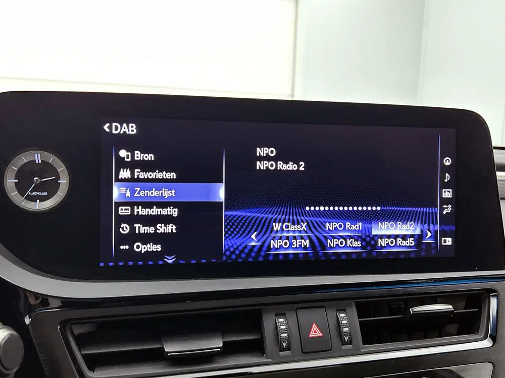 Lexus ES 300h F Sport Line uit 2022, foto 11