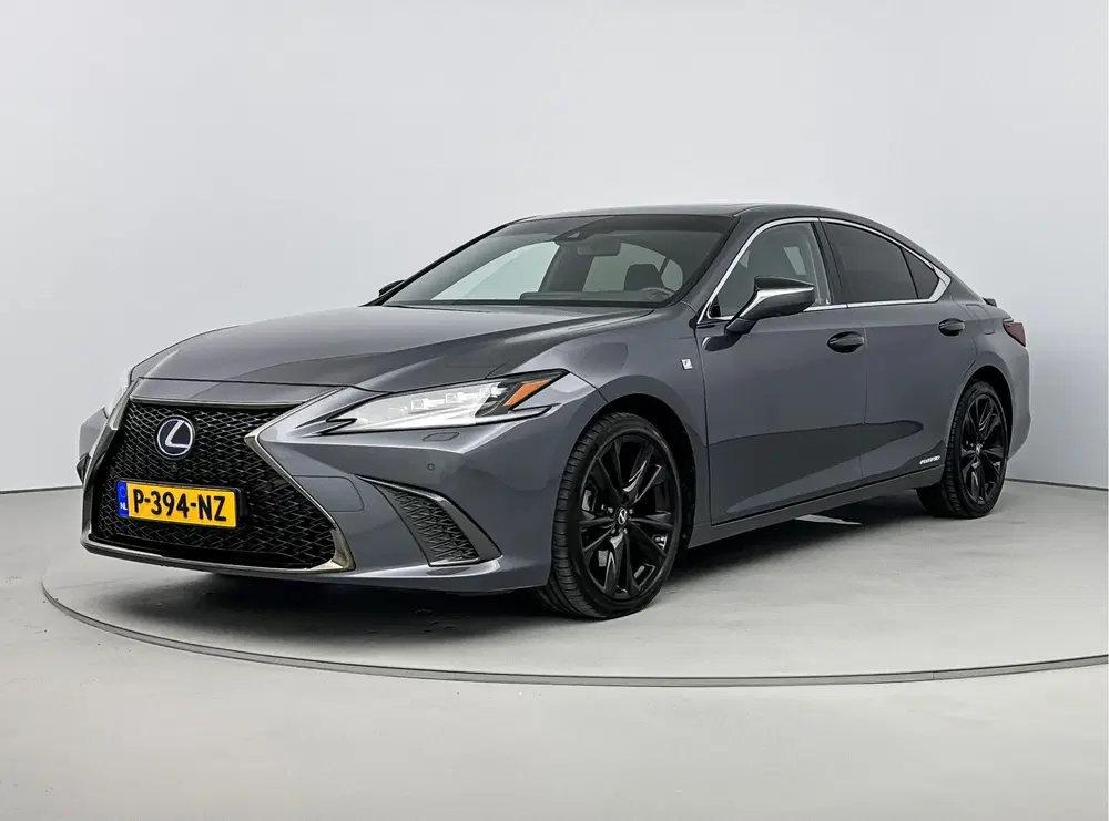 Lexus ES 300h F Sport Line uit 2022, foto 3