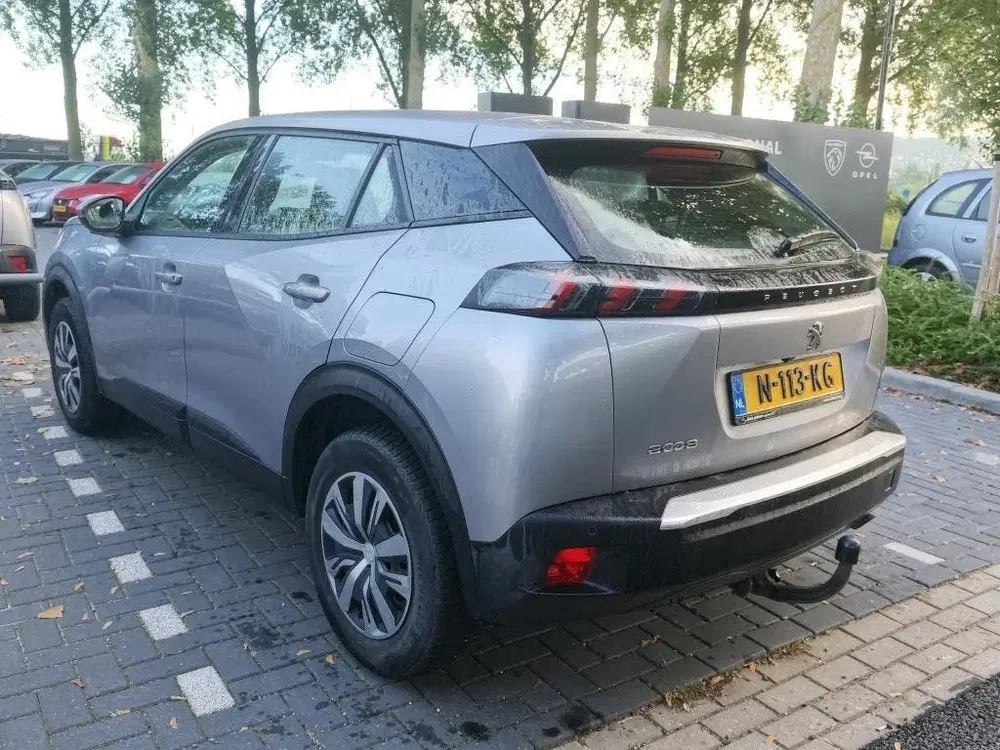 Peugeot 2008 1.2 PureTech Active uit 2021, foto 4