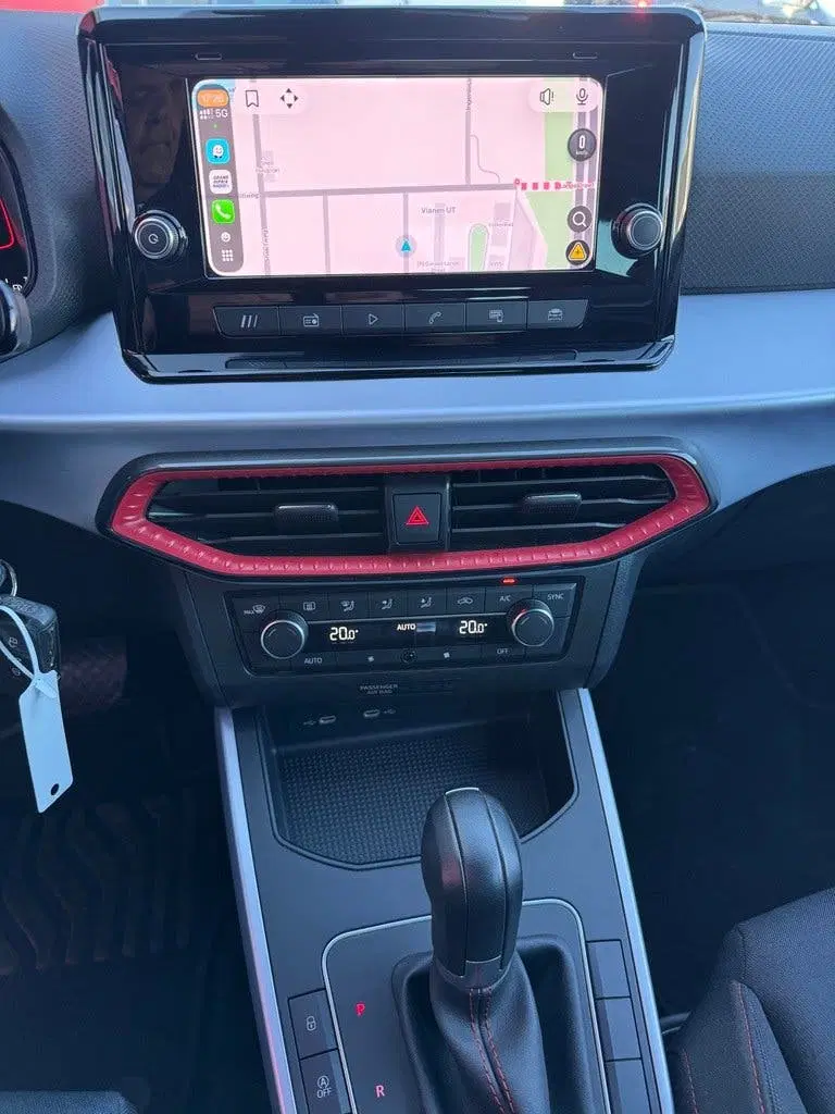 SEAT Arona 1.0 EcoTSI FR Business Connect uit 2025, foto 6