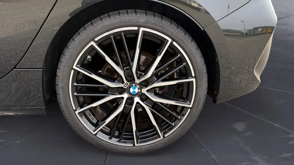 BMW 1-serie M sport uit 2022, foto 12