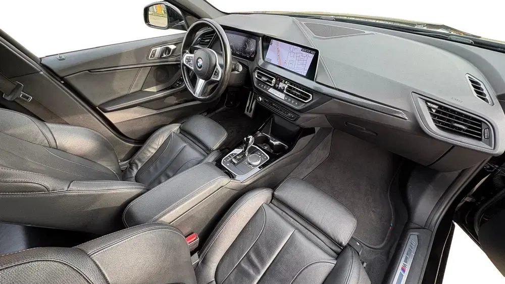 BMW 1-serie M sport uit 2022, foto 13