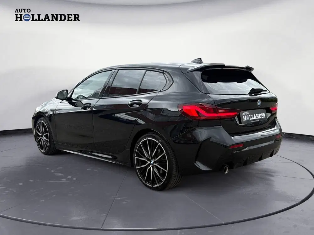 BMW 1-serie M sport uit 2022, foto 5