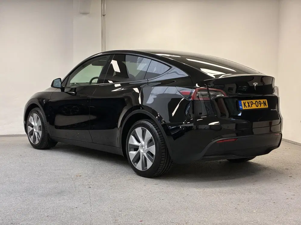 Tesla Model Y Long Range AWD 75 kWh uit 2023, foto 10