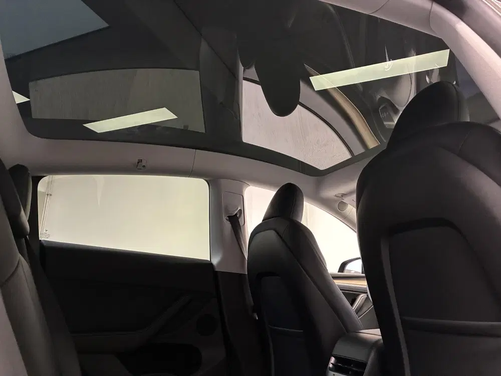 Tesla Model Y Long Range AWD 75 kWh uit 2023, foto 8
