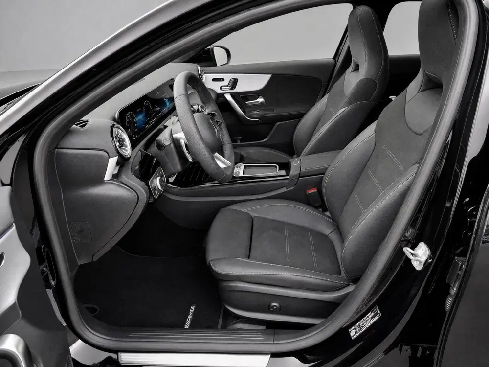 Mercedes-Benz A-Klasse 250 e Business Solution AMG uit 2026, foto 14