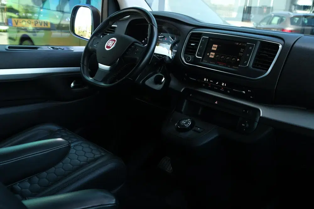 Fiat Scudo 2.0 MultiJet L3H1 DC Business Pro+ LEDER uit 2022, foto 6