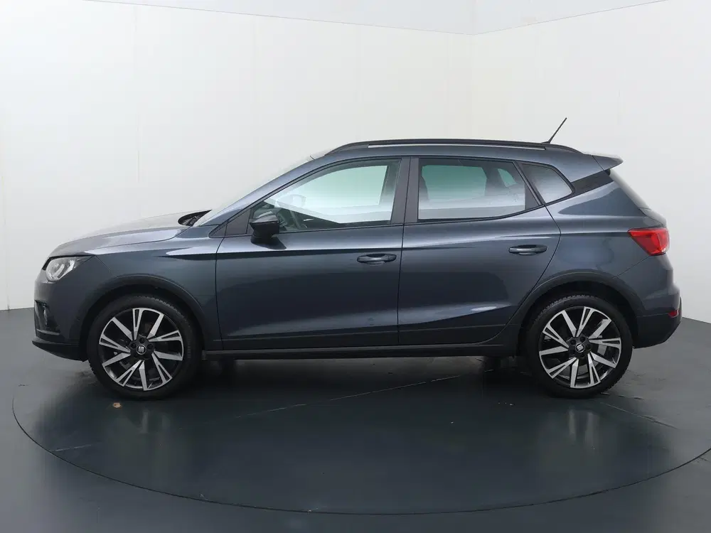 SEAT Arona 1.0 TSI Style Business Intense uit 2021, foto 2