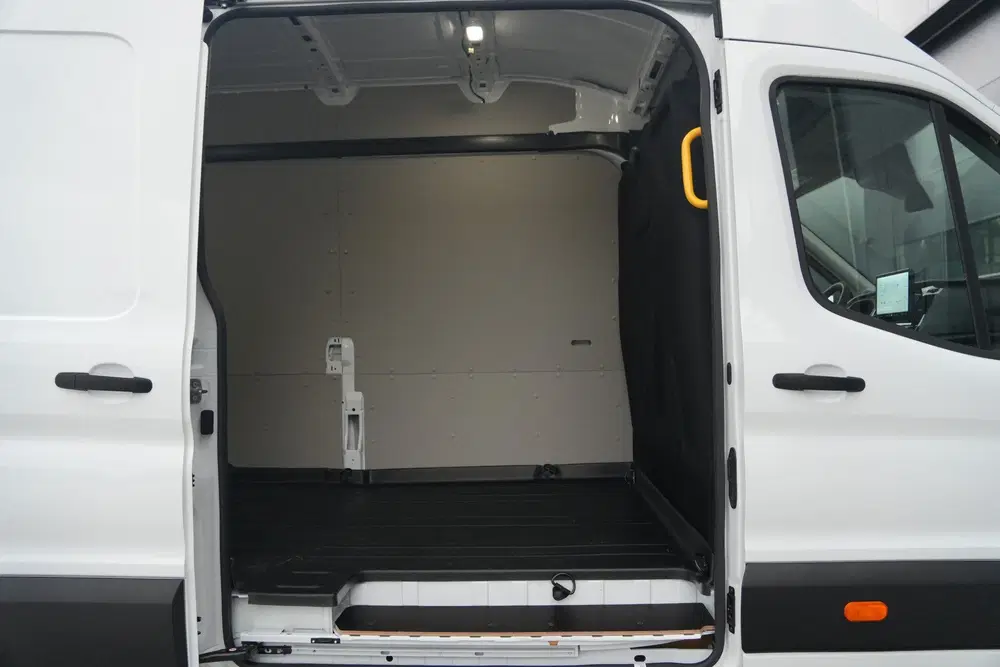 Ford Transit 350 2.0 TDCI L4H3 Trend RWD 130pk uit 2024, foto 14