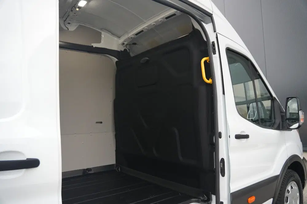 Ford Transit 350 2.0 TDCI L4H3 Trend RWD 130pk uit 2024, foto 15