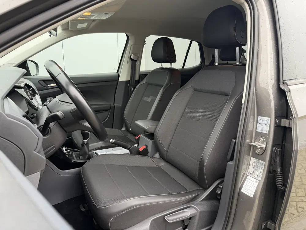 Volkswagen T-Cross 1.0 TSI uit 2020, foto 12