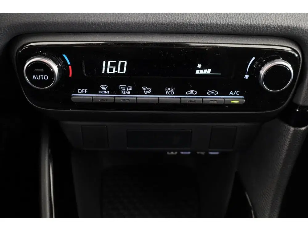 Toyota Yaris 1.5 Hybrid Dynamic (bj 2026 uit 2026, foto 13