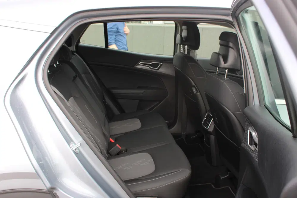 Kia Sportage 1.6 T-GDi MHEV DynamicLine Navigatie uit 2025, foto 12