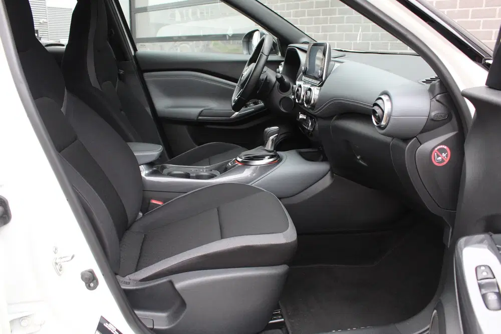 Nissan Juke 1.0 DIG-T N-Connecta uit 2020, foto 9