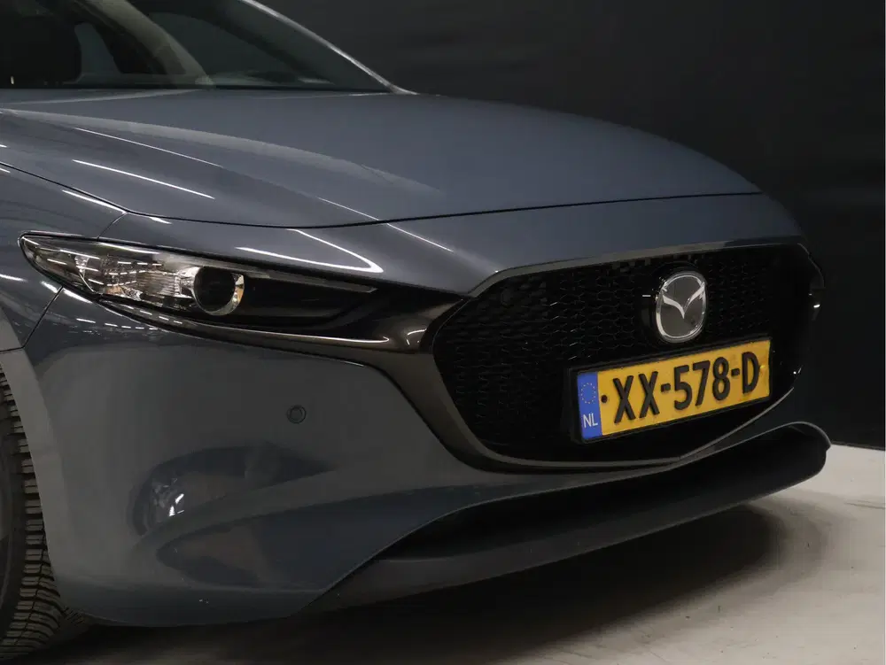 Mazda 3 2.0 e-SkyActiv-G M Hybrid 122 Comfort met uit 2019, foto 2