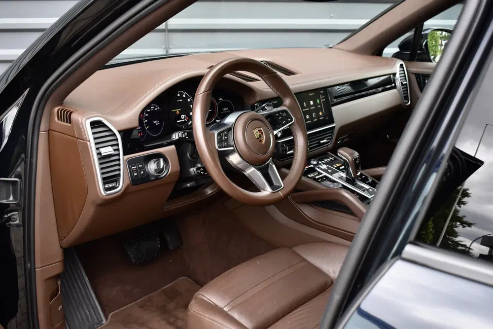 Porsche Cayenne Cayenne Coupé 3.0 E-Hybrid Platinum Editio uit 2023, foto 15