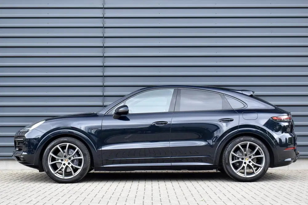 Porsche Cayenne Cayenne Coupé 3.0 E-Hybrid Platinum Editio uit 2023, foto 3