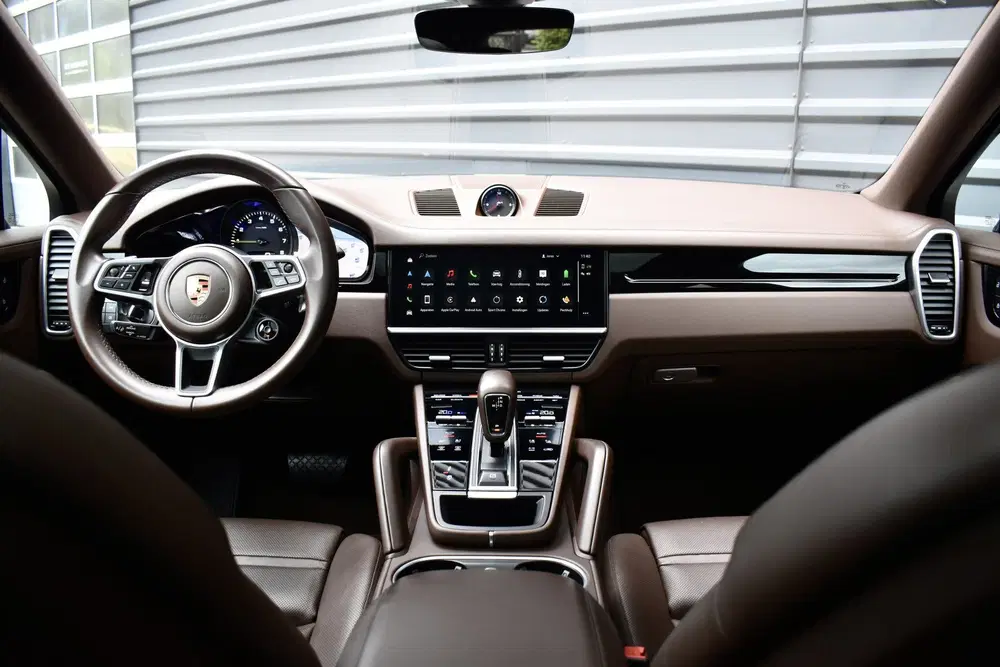 Porsche Cayenne Cayenne Coupé 3.0 E-Hybrid Platinum Editio uit 2023, foto 4