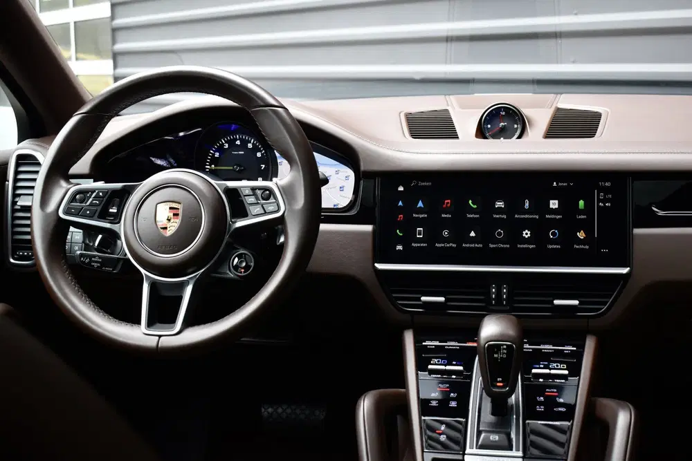 Porsche Cayenne Cayenne Coupé 3.0 E-Hybrid Platinum Editio uit 2023, foto 5