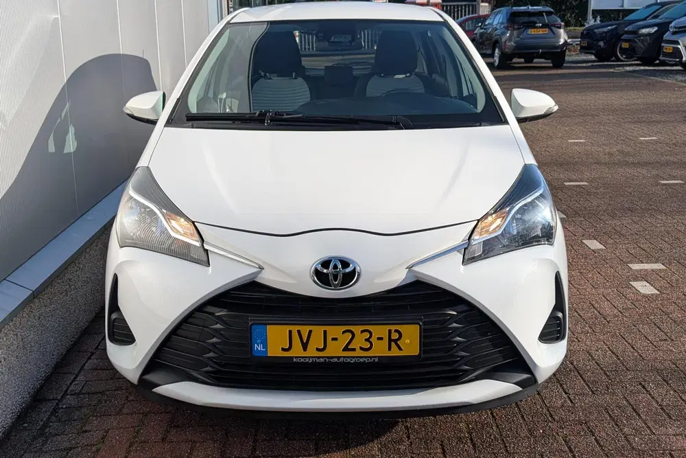 Toyota Yaris 1.5 VVT-i Design Red uit 2020, foto 3
