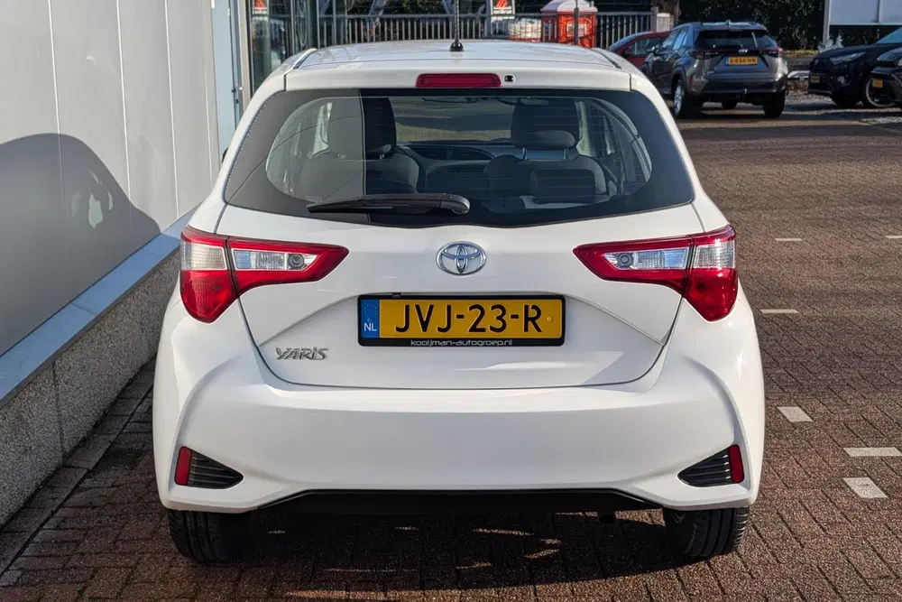 Toyota Yaris 1.5 VVT-i Design Red uit 2020, foto 5
