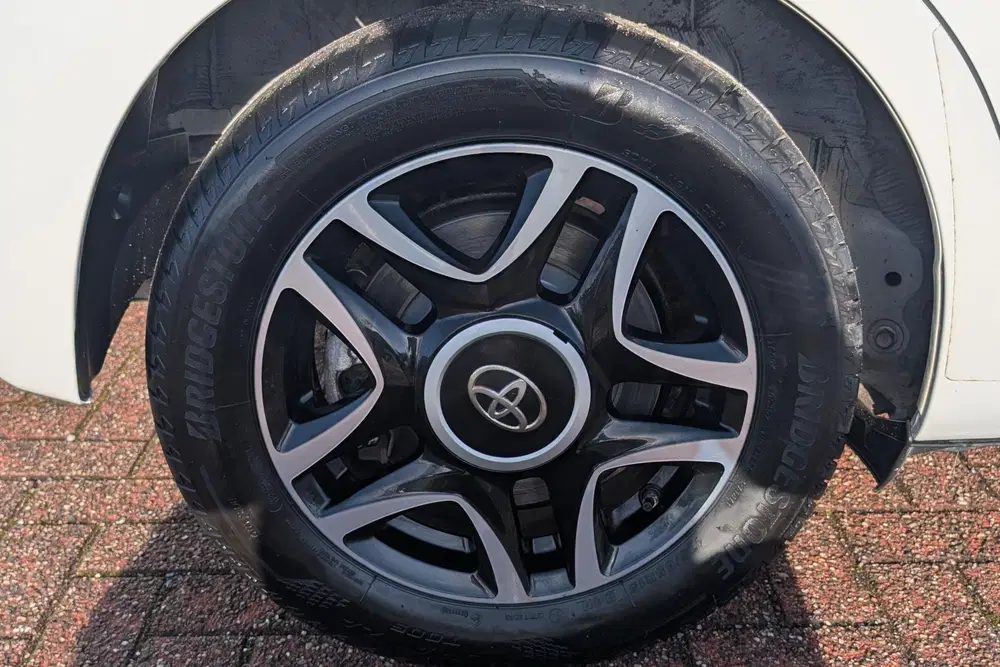 Toyota Yaris 1.5 VVT-i Design Red uit 2020, foto 6