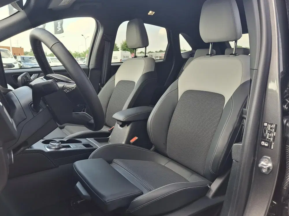 Ford Kuga 2.5 PHEV Sound Edition uit 2026, foto 11