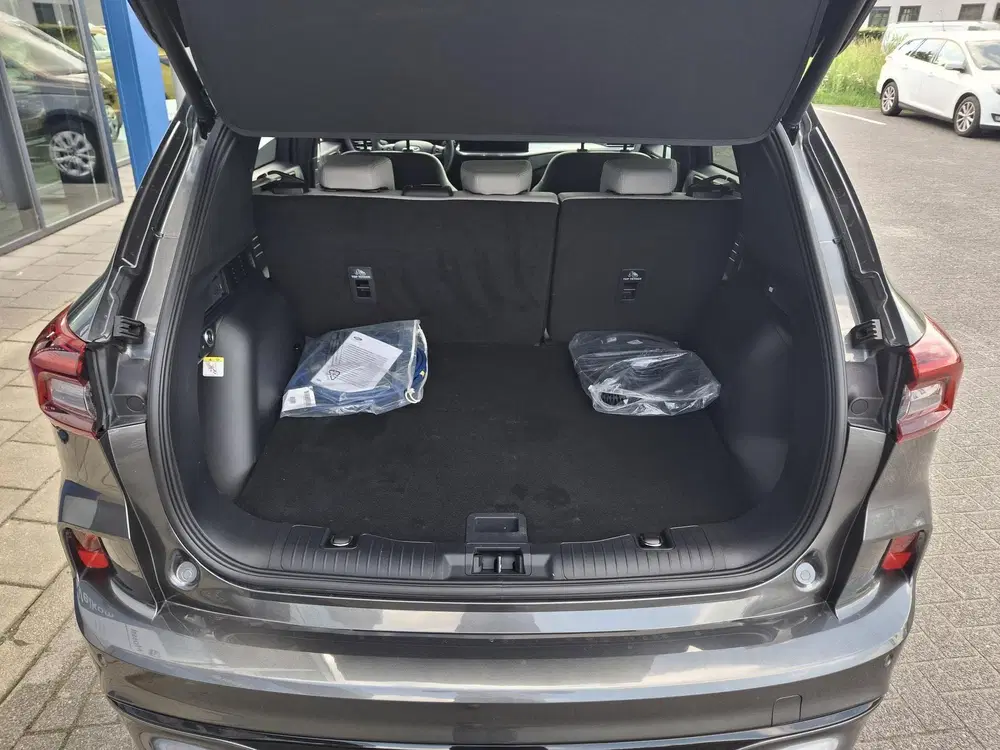 Ford Kuga 2.5 PHEV Sound Edition uit 2026, foto 7