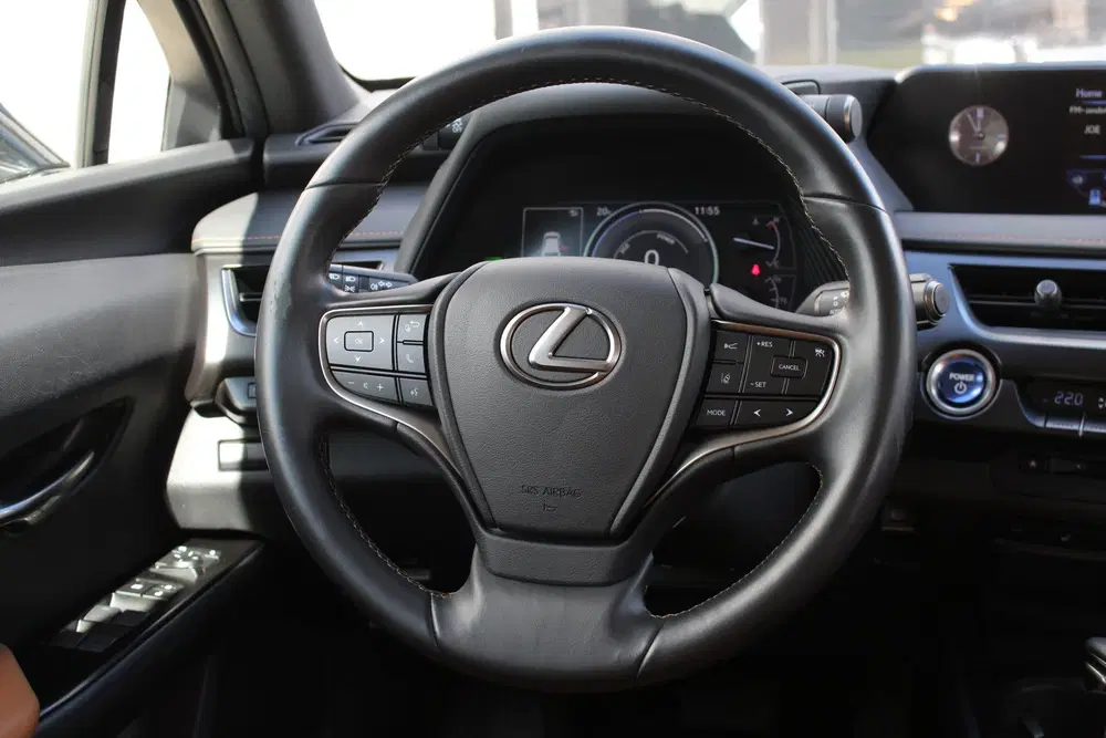 Lexus UX 250h Luxury Line uit 2019, foto 12