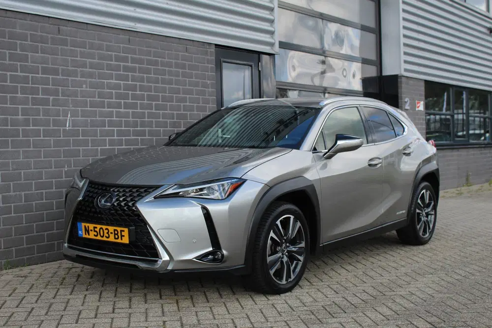 Lexus UX 250h Luxury Line uit 2019, foto 4