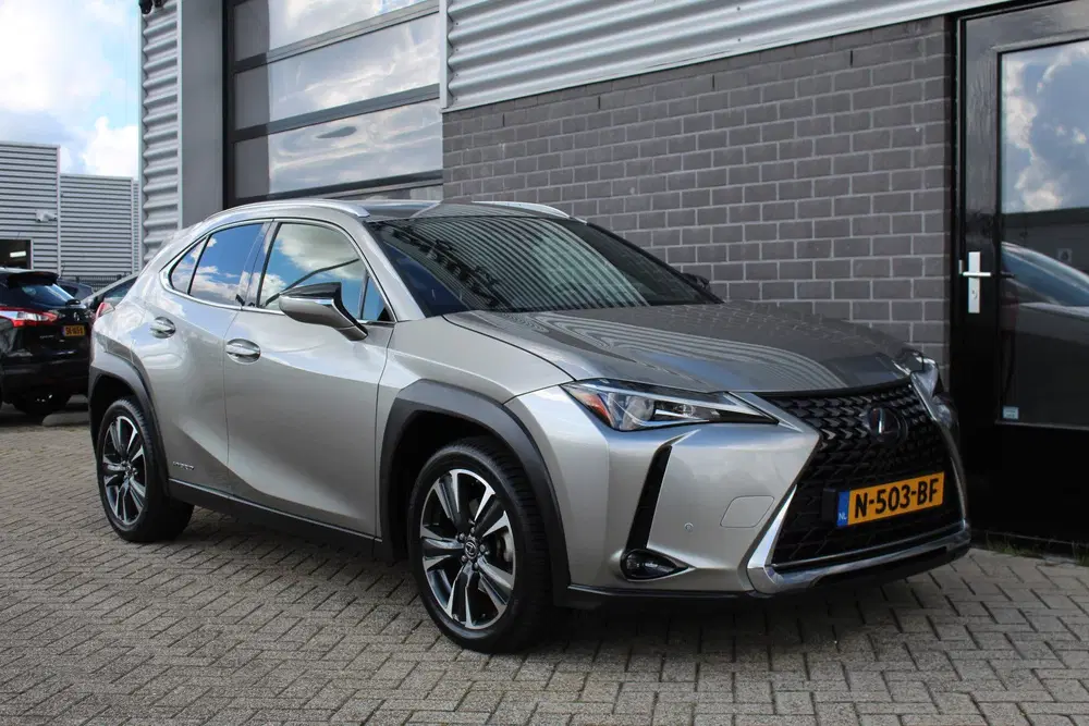 Lexus UX 250h Luxury Line uit 2019, foto 6