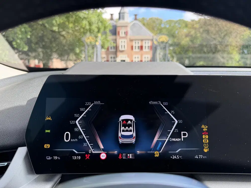 BMW iX1 xDrive30 Launch Edition 67 kWh uit 2023, foto 13