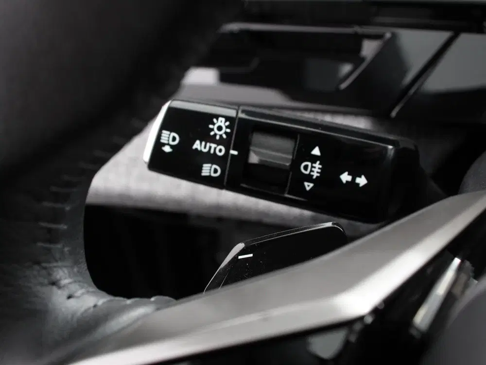 Peugeot 5008 1.2 Hybrid 145pk Automaat Allure 7 Persoon uit 2025, foto 15
