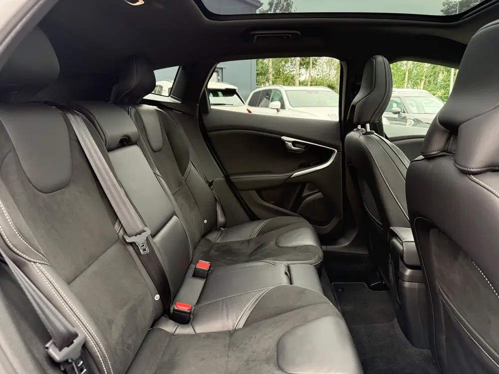 Volvo V40 1.5 T3 Kinetic uit 2020, foto 14