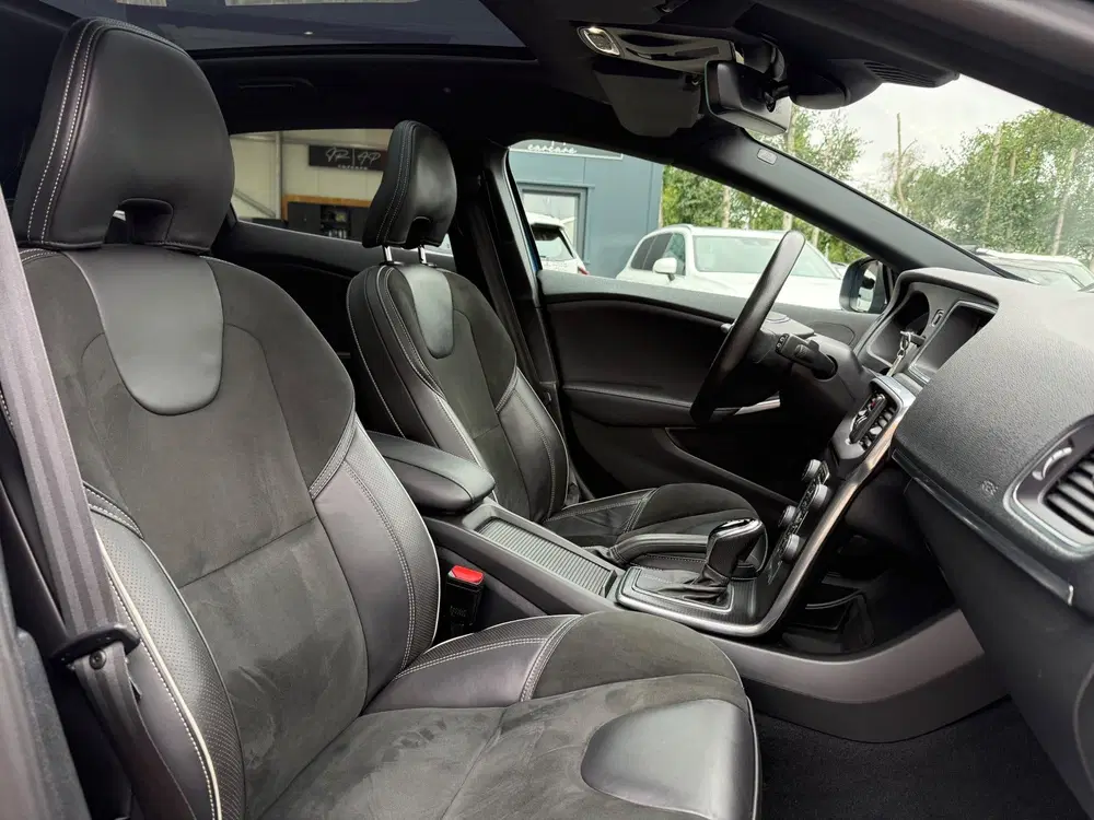 Volvo V40 1.5 T3 Kinetic uit 2020, foto 8