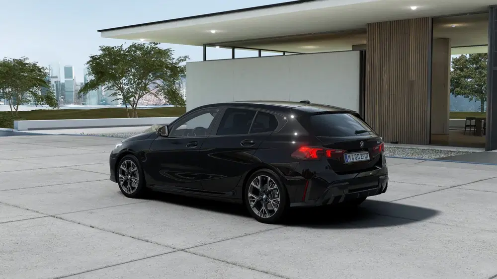 BMW 1-serie 120 M Sport Automaat uit 2026, foto 2
