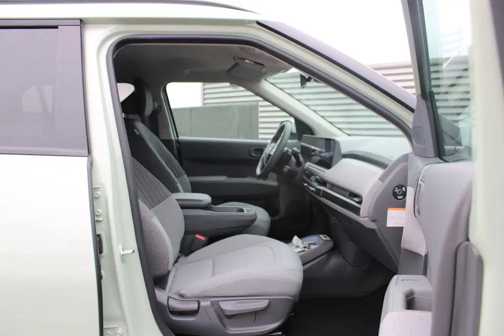 Kia EV3 Plus 81.4 kWh STOEL- & EN STUURVERWARMING uit 2025, foto 9