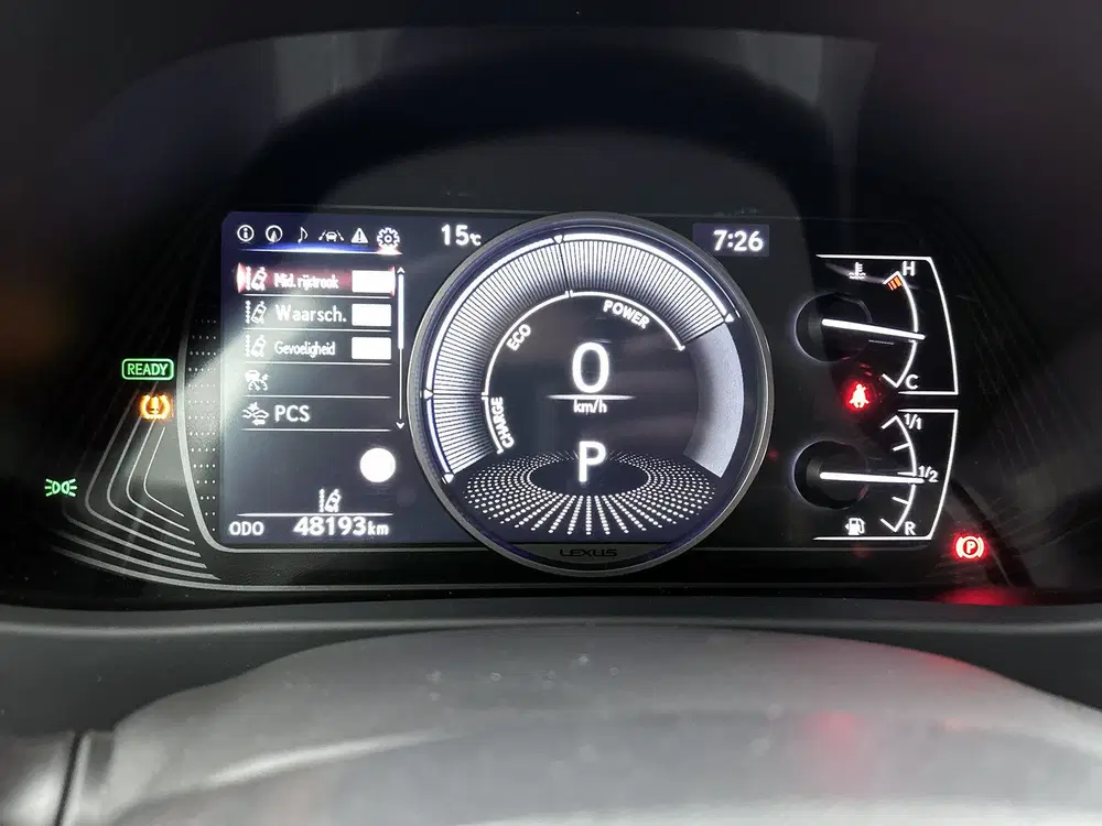Lexus UX 250h Urban Line uit 2024, foto 5