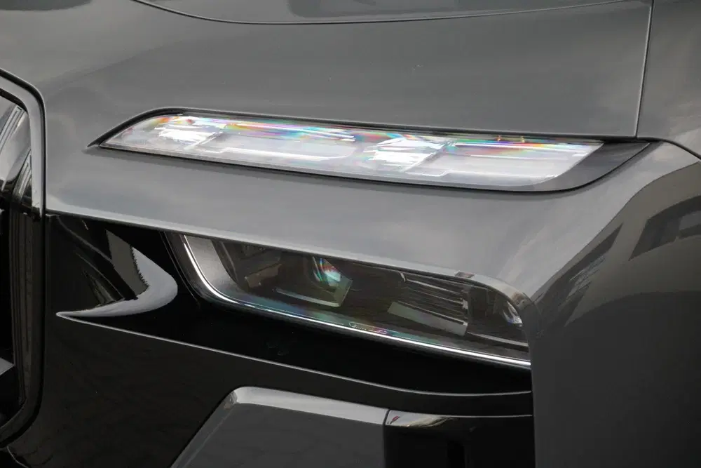 BMW 7-serie M760e xDrive M-Sport Pro uit 2023, foto 5