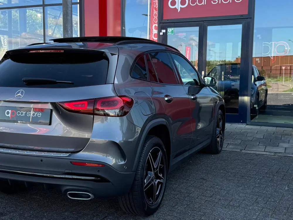 Mercedes-Benz GLA 250 e AMG Line uit 2023, foto 7